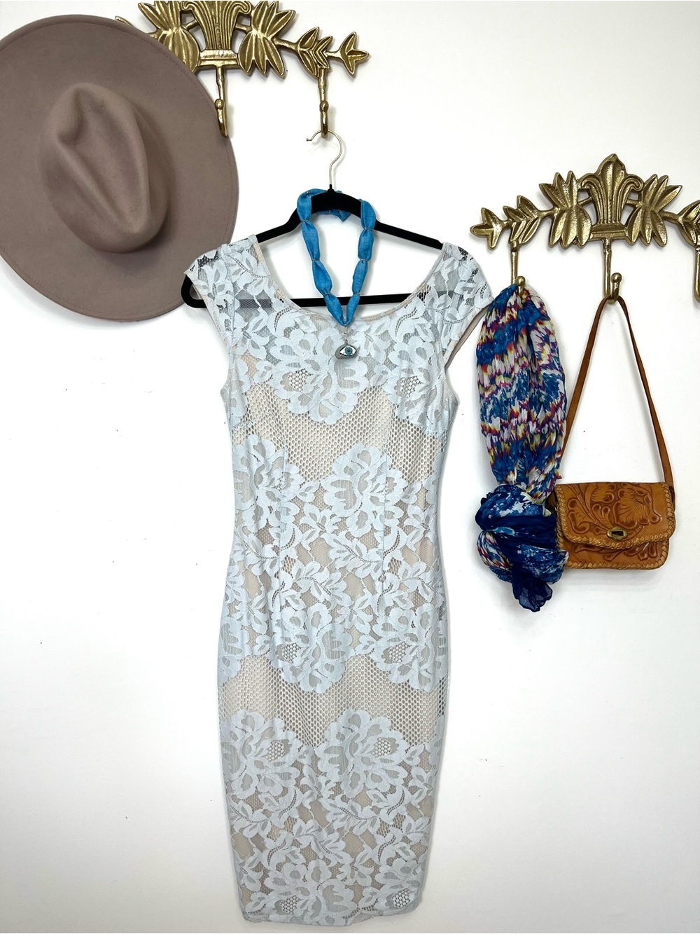 Elegant Light Blue Lace Sheath Dress Xs ptp 16.7”